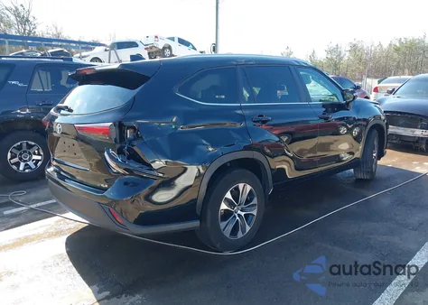 2024 Toyota Highlander Xle z USA, uszkodzony, nr VIN 5TDKDRAH6RS530960